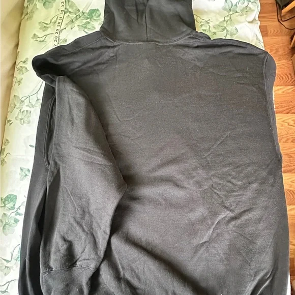 Pikachu & Bulbasaur Shinobi Hoodie - Picture 2 of 3